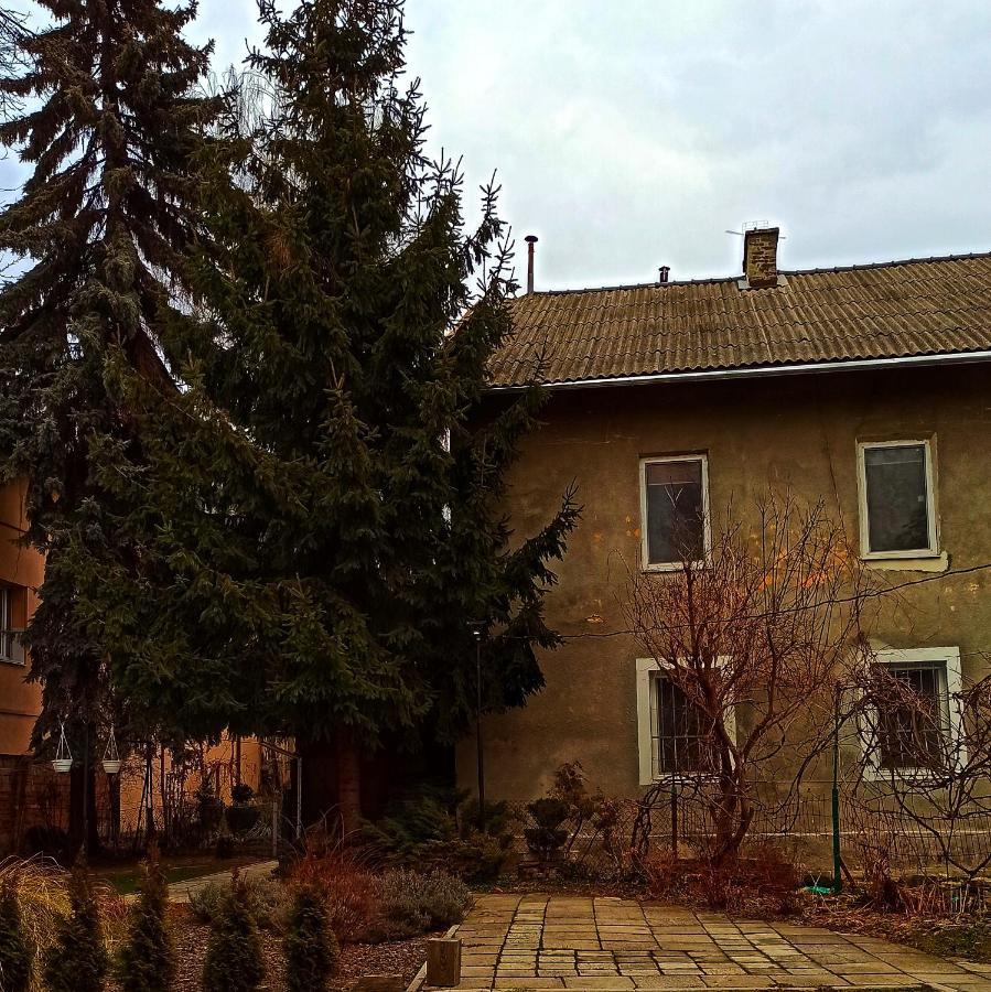 Apartment On Zaliznychna Lviv Eksteriør billede