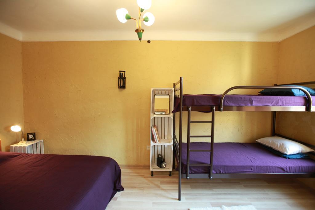 Apartment On Zaliznychna Lviv Værelse billede