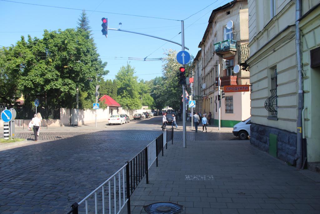 Apartment On Zaliznychna Lviv Eksteriør billede